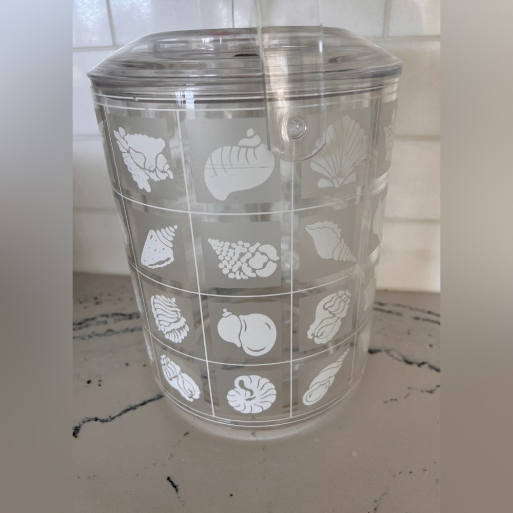 Vintage coastal ice bucket with coastal flair seashells by Culver
